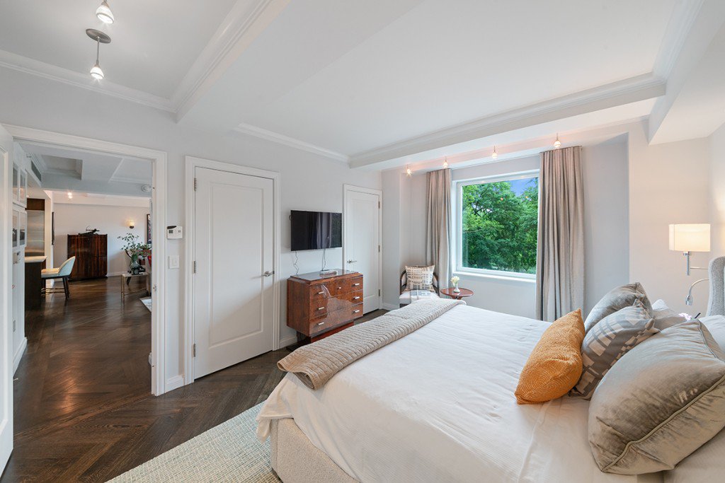160 Central Park South, Unit 407 photo 5