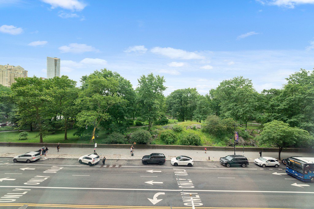 160 Central Park South, Unit 407 photo 28
