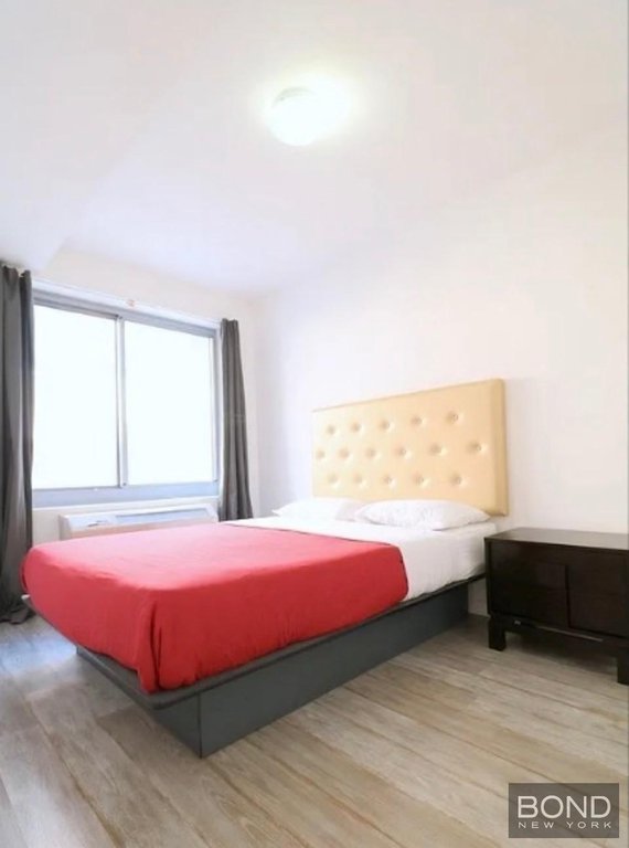 521 West 48th Street, Unit 2D photo 5