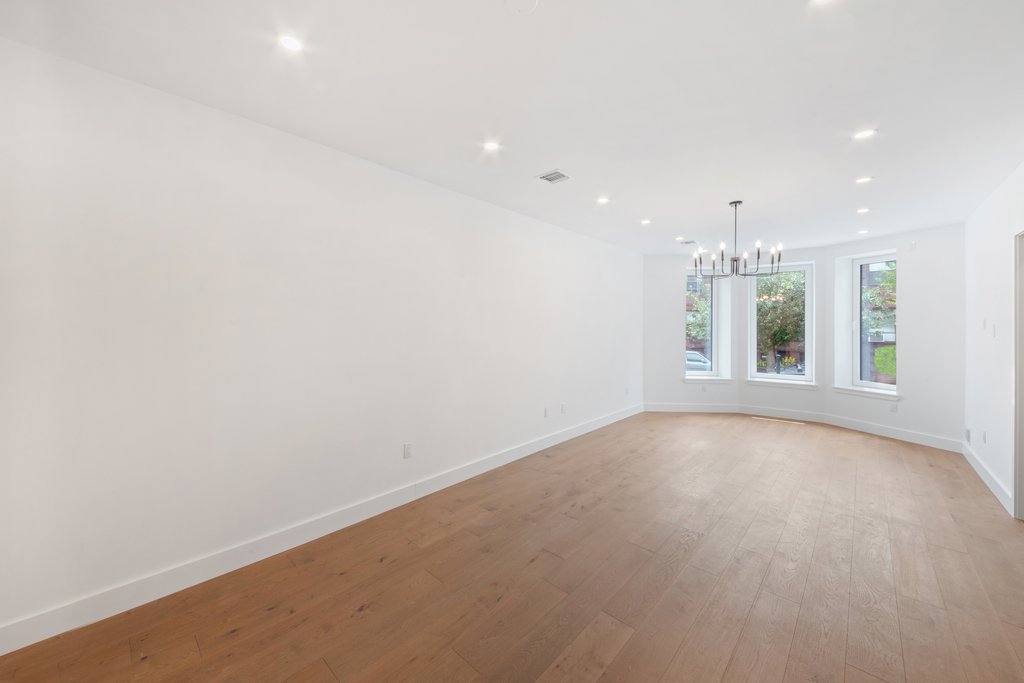 217 Ovington Avenue – For Sale photo 4