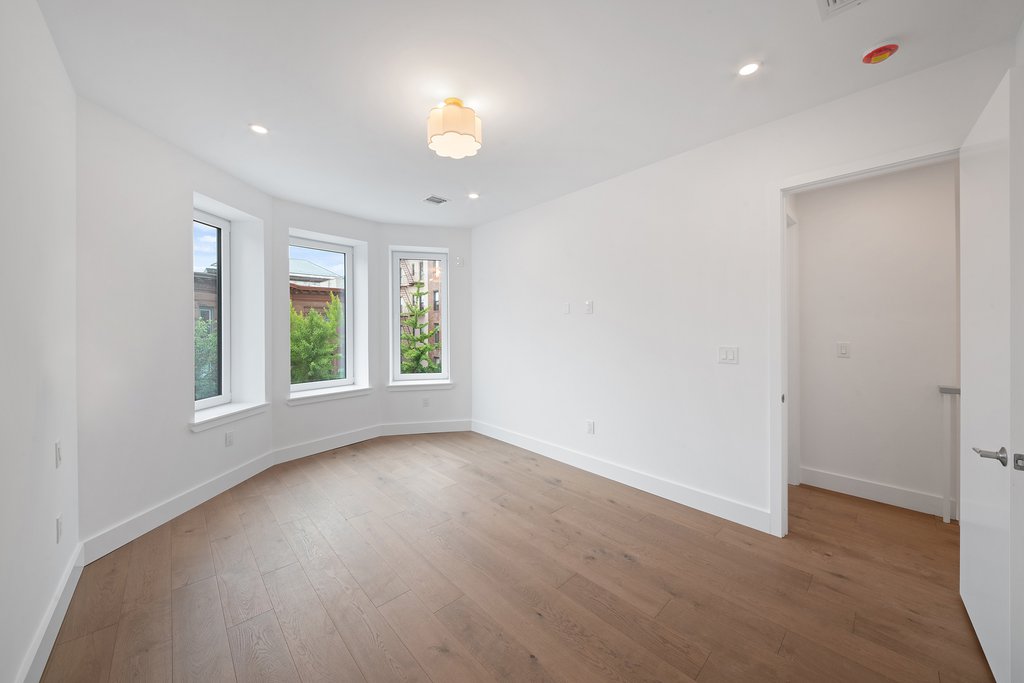 217 Ovington Avenue – For Sale photo 21