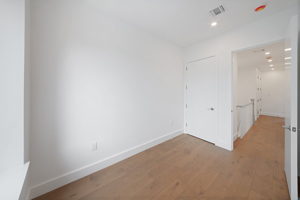 217 Ovington Avenue – For Sale photo 24