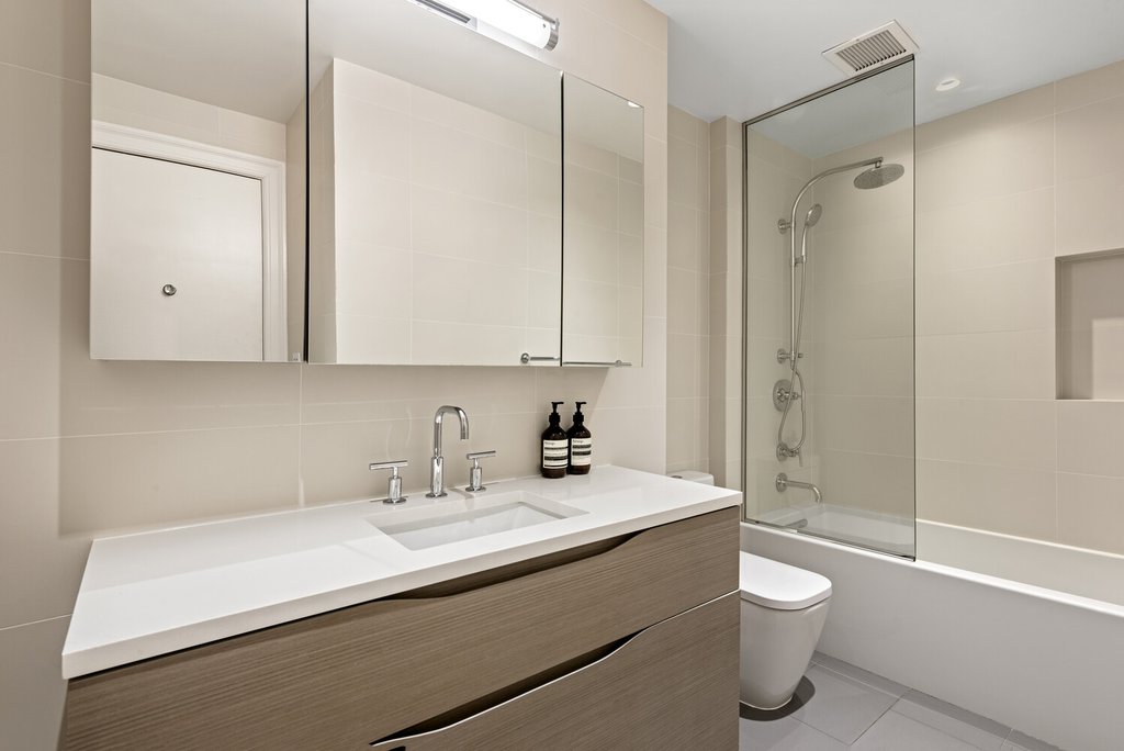 105 Fifth Avenue, Unit 4A photo 8