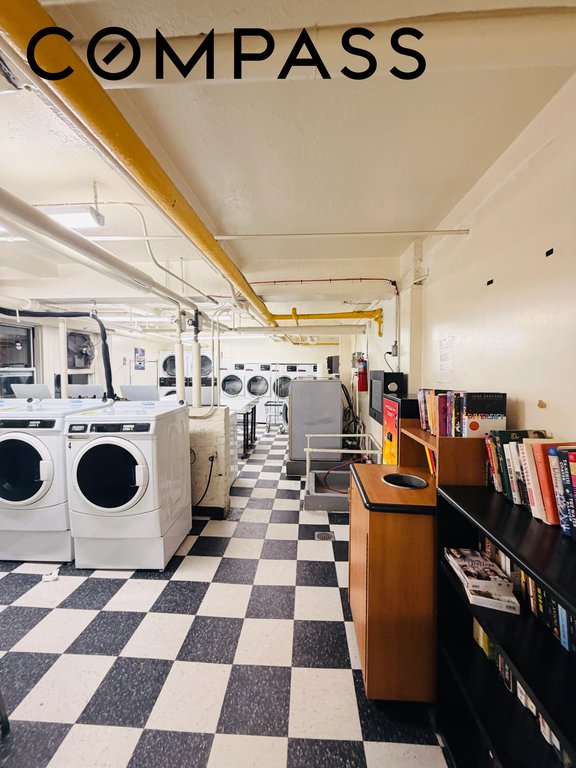 433 West 34th Street, Unit 11A photo 2