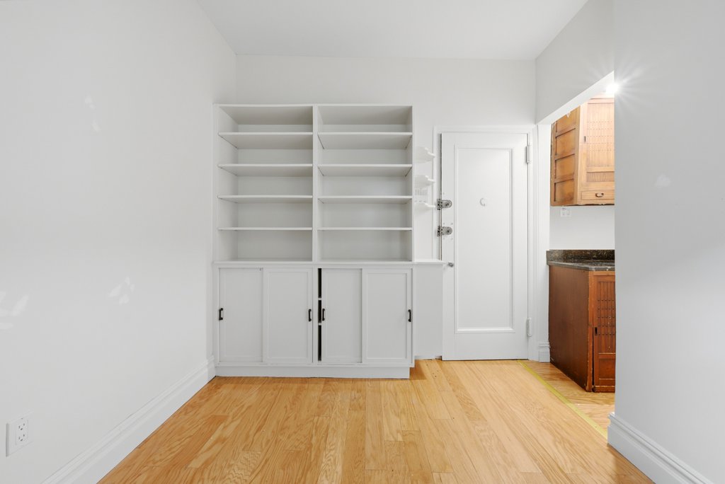 96 Perry Street, Unit B5C photo 2
