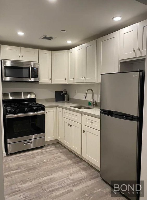 433 West 53rd Street, Unit 1A photo 4