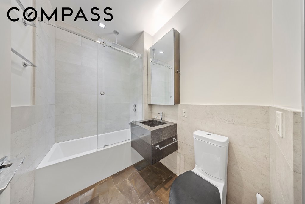 140 West 22nd Street, Unit 2D photo 5