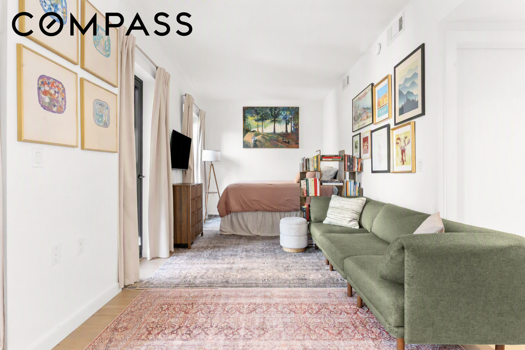 435 Tompkins Avenue, Unit 303
