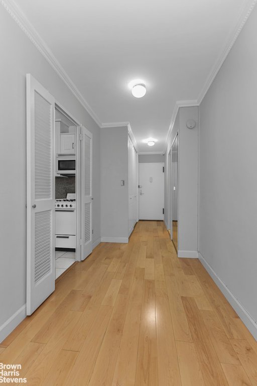 330 East 49th Street, Unit 4E photo 9