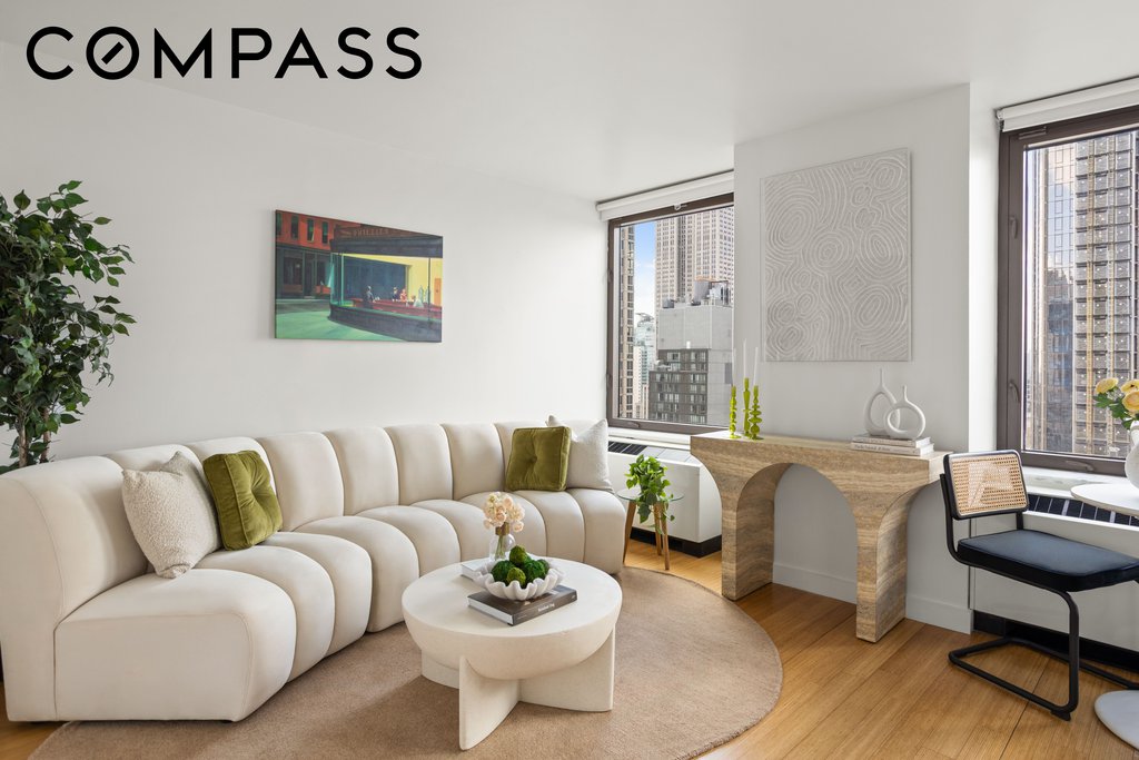 100 West 39th Street, Unit 38I photo 4