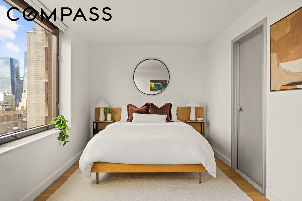 100 West 39th Street, Unit 38I photo 7