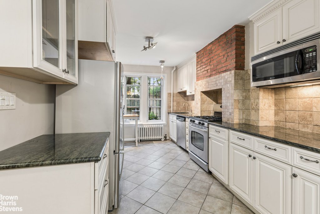 263 Bainbridge Street – For Sale photo 3