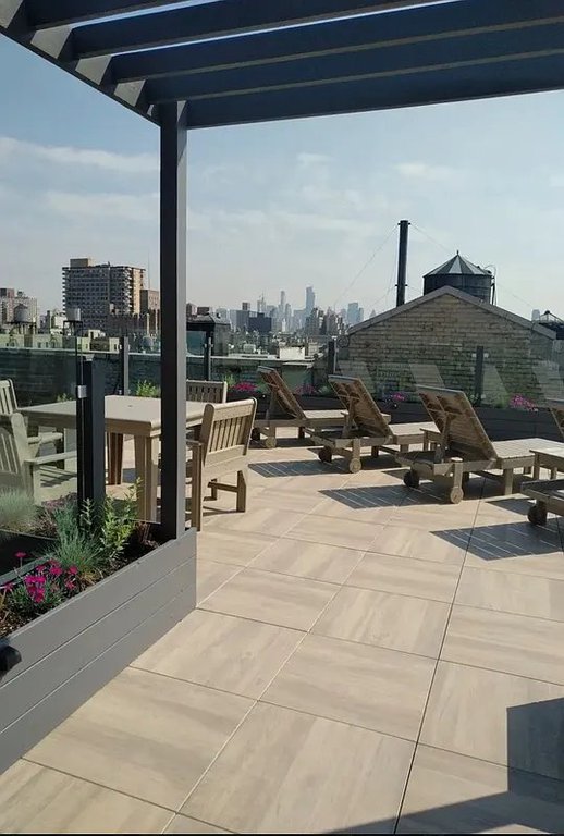 305 Riverside Drive, Unit 1H photo 9