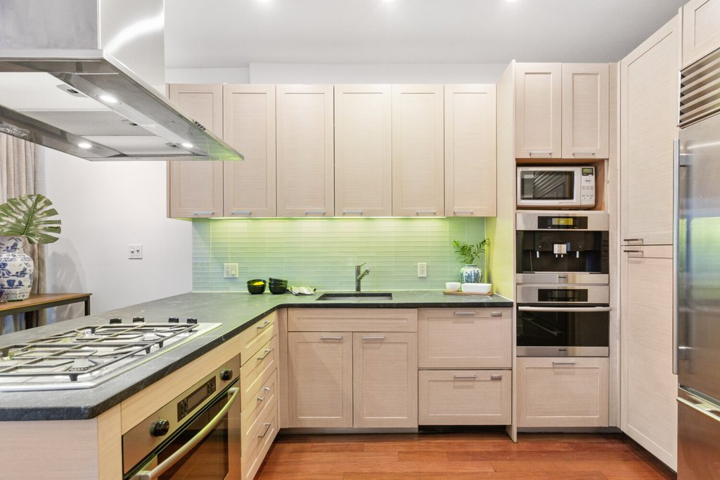 345 East 50th Street, Unit 5A photo 3