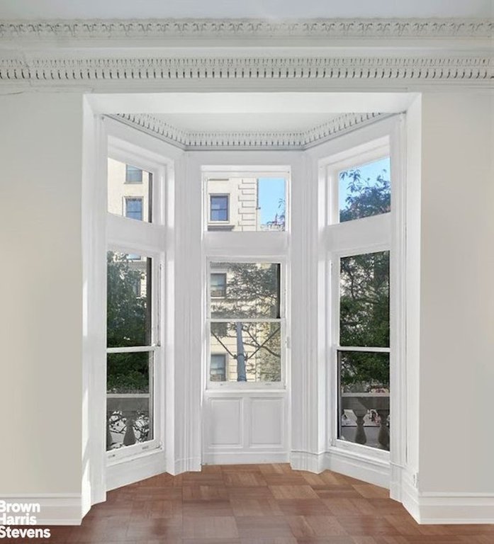 28 East 72nd Street – For Sale photo 4