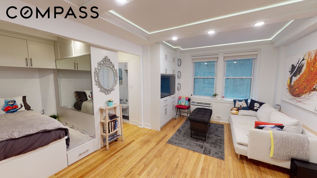 155 East 49th Street, Unit 1C