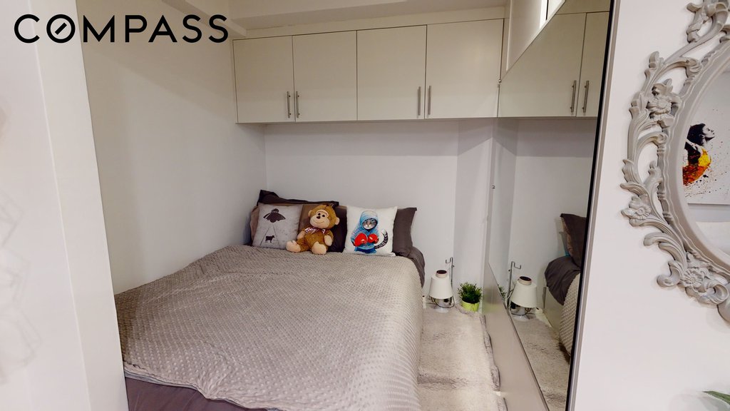 155 East 49th Street, Unit 1C photo 6