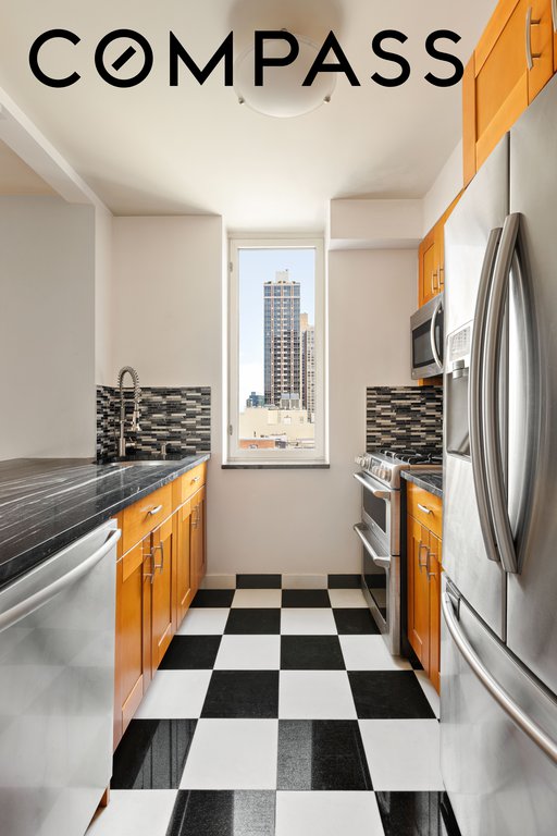 1760 Second Avenue, Unit 9A photo 5
