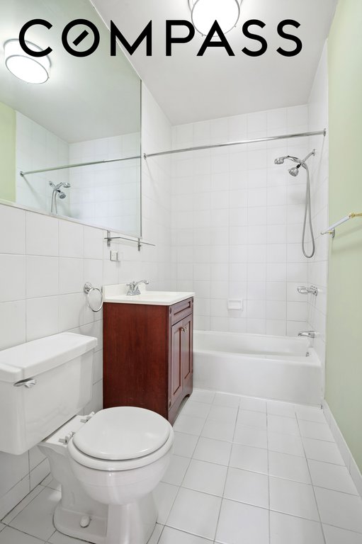 6 West 71st Street, Unit 3B photo 4