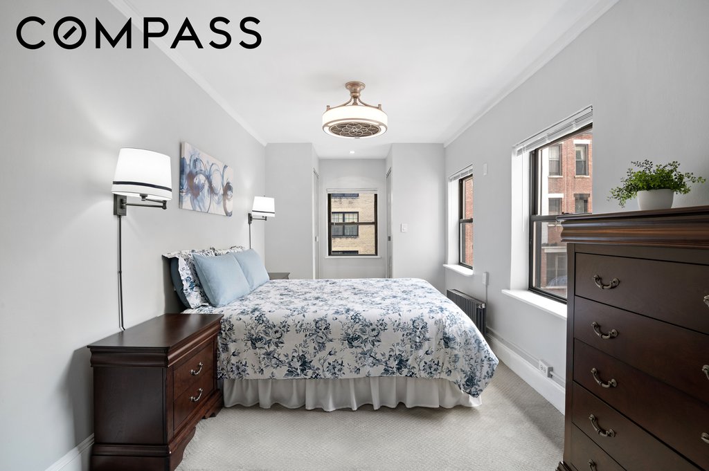 6 West 71st Street, Unit 3B photo 3