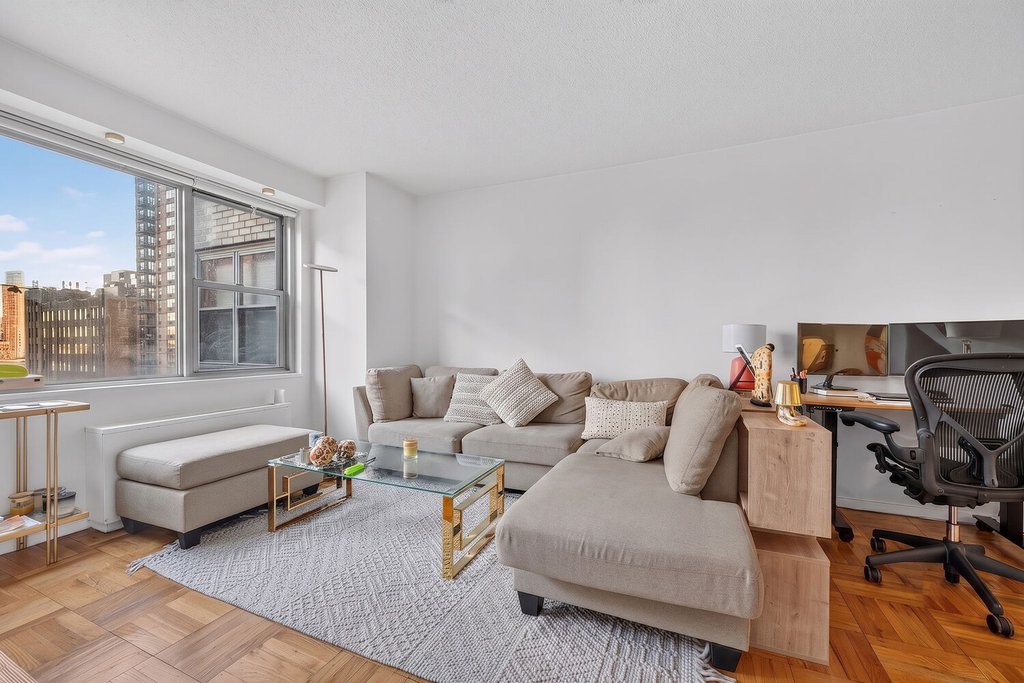 300 East 40th Street, Unit 9G photo 3