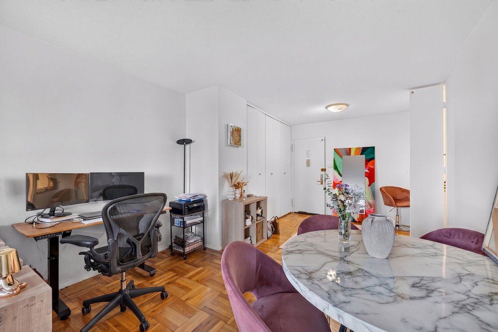 300 East 40th Street, Unit 9G photo 5