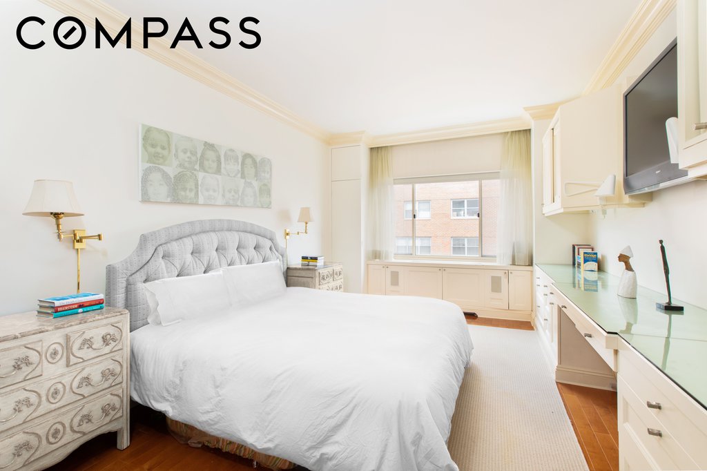 30 East 65th Street, Unit 12B photo 6