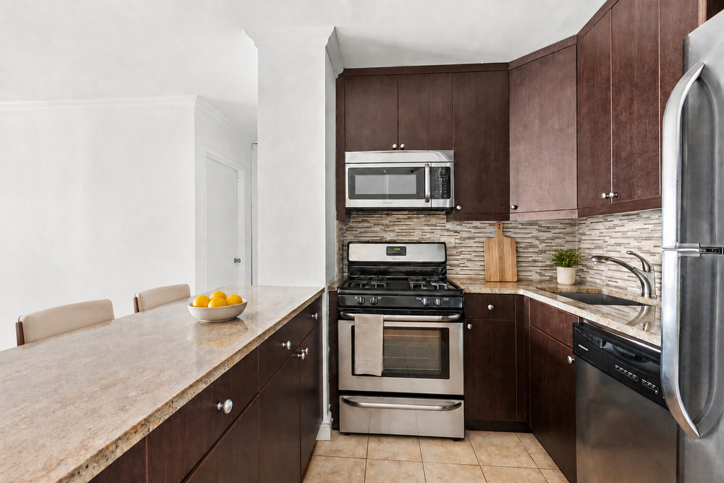 130 West 67th Street, Unit 12L photo 4