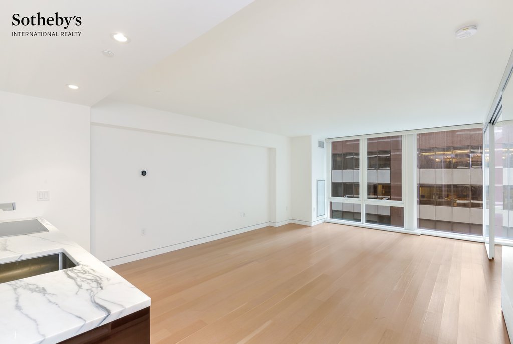 135 West 52nd Street, Unit 9C photo 2