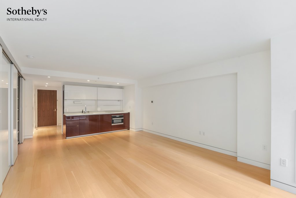 135 West 52nd Street, Unit 9C photo 4