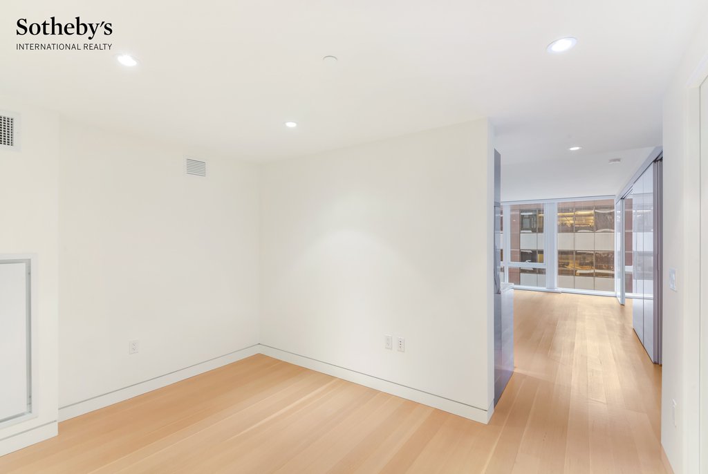 135 West 52nd Street, Unit 9C photo 7
