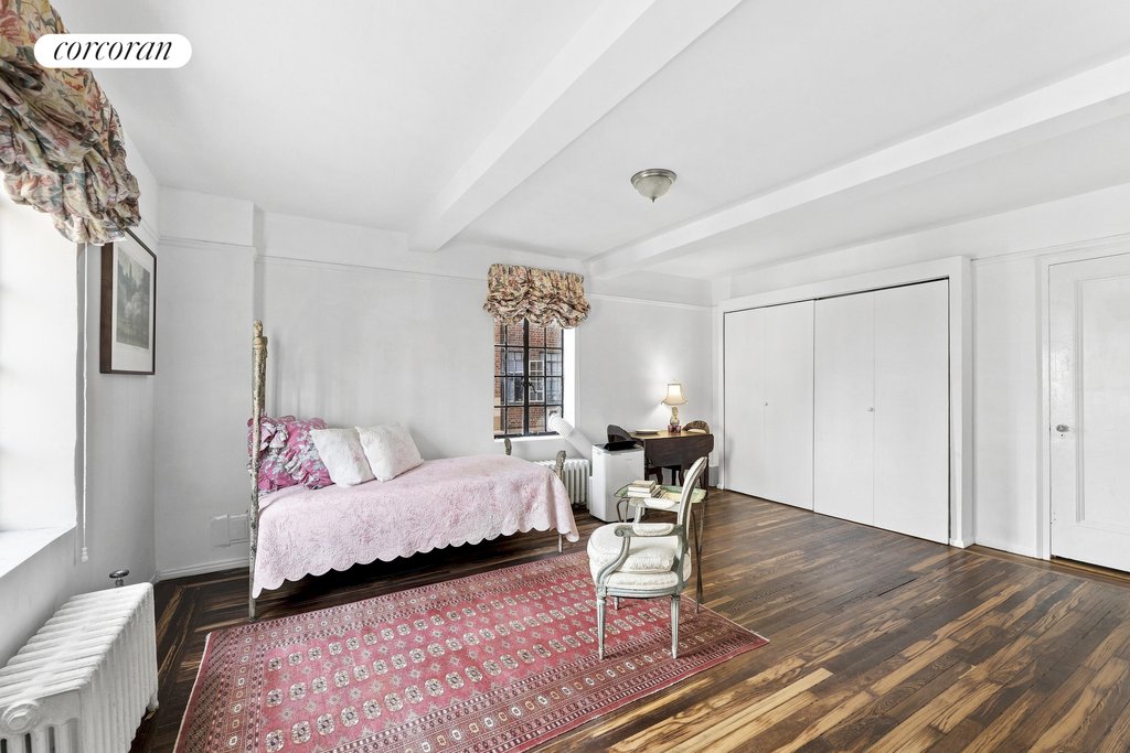 45 Tudor City Place, Unit 1517 photo 3