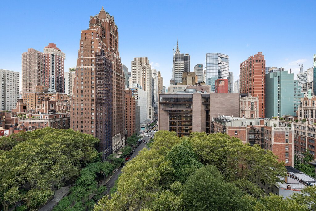 45 Tudor City Place, Unit 1517 photo 5