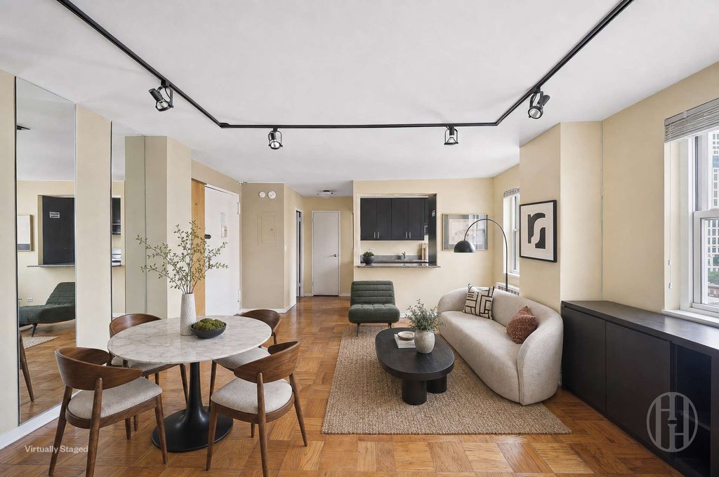 333 East 79th Street, Unit 18T photo 2
