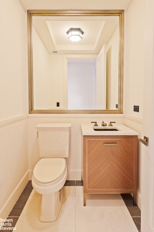 100 Barclay Street, Unit 13K photo 11