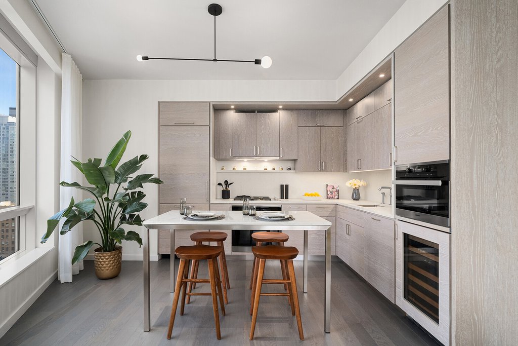 1 City Point, Unit 15E photo 3
