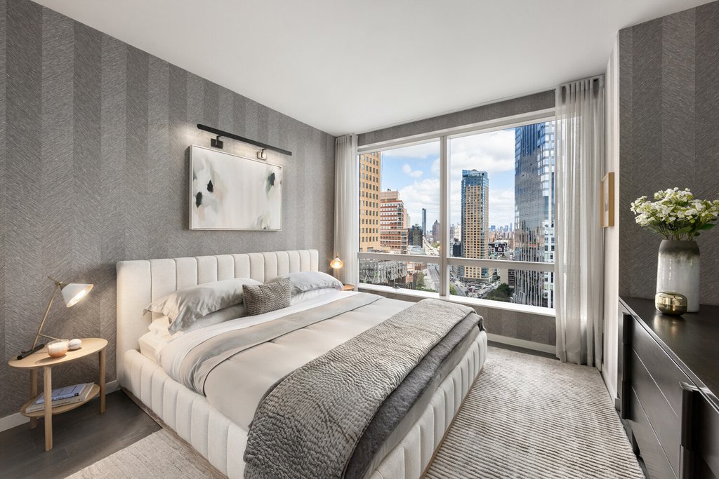 1 City Point, Unit 15E photo 5