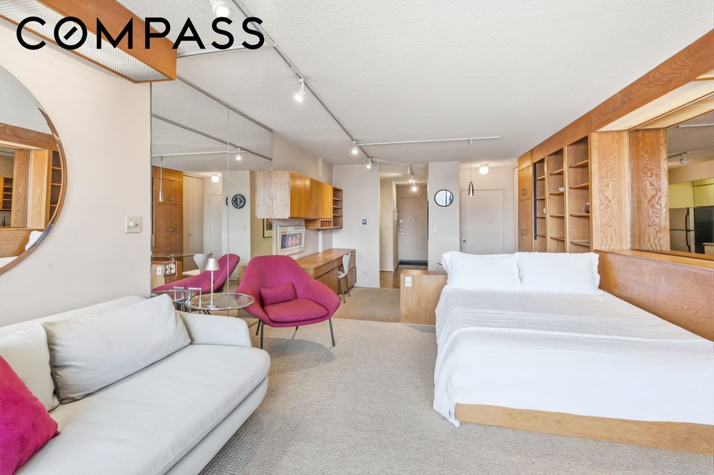 347 West 57th Street, Unit 27E photo 3
