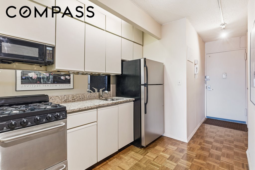 347 West 57th Street, Unit 27E photo 8