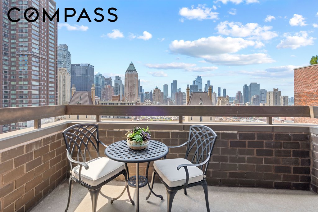 347 West 57th Street, Unit 27E photo 2