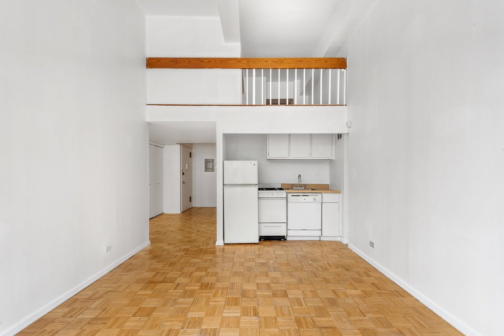 350 East 62nd Street, Unit 2T photo 8