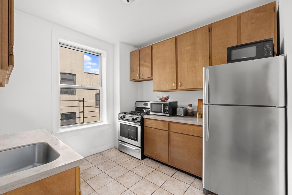 416 West 129th Street, Unit 24 photo 2