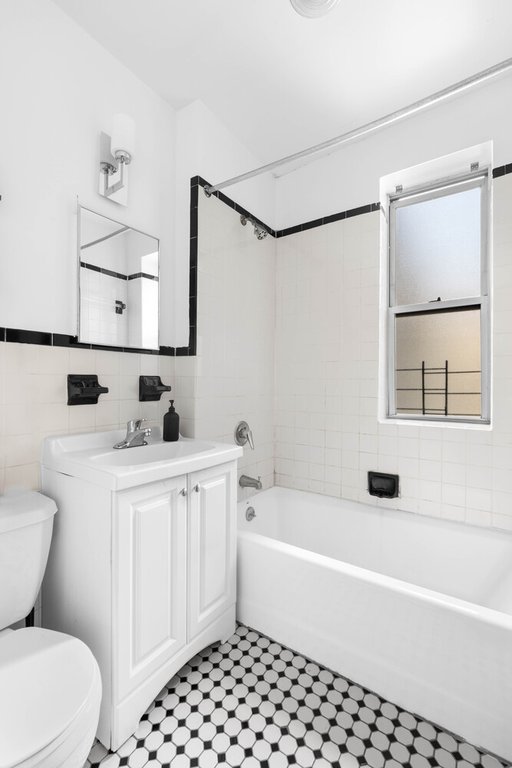 416 West 129th Street, Unit 24 photo 5
