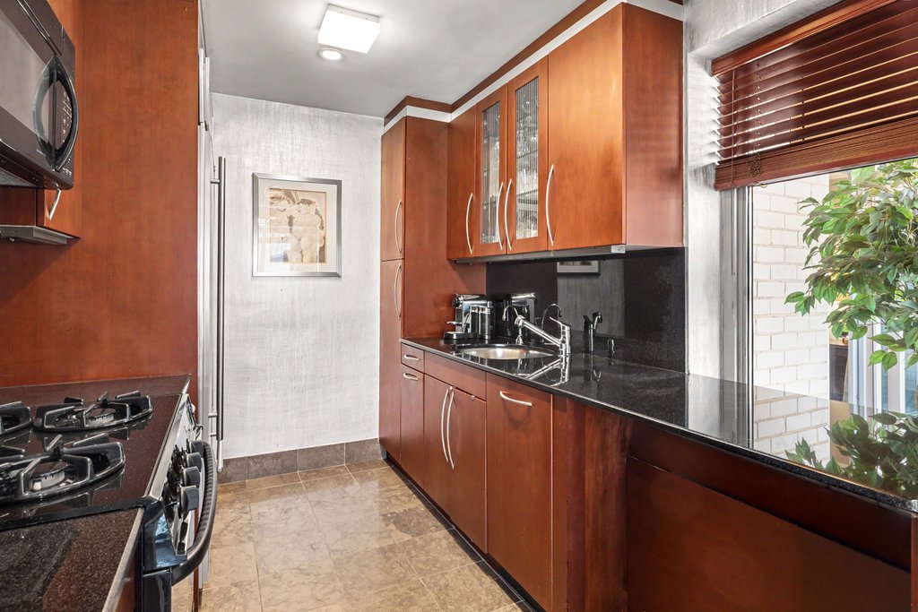 200 East 57th Street, Unit 17G photo 9