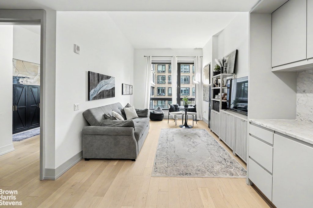 550 Vanderbilt Avenue, Unit 203 photo 2