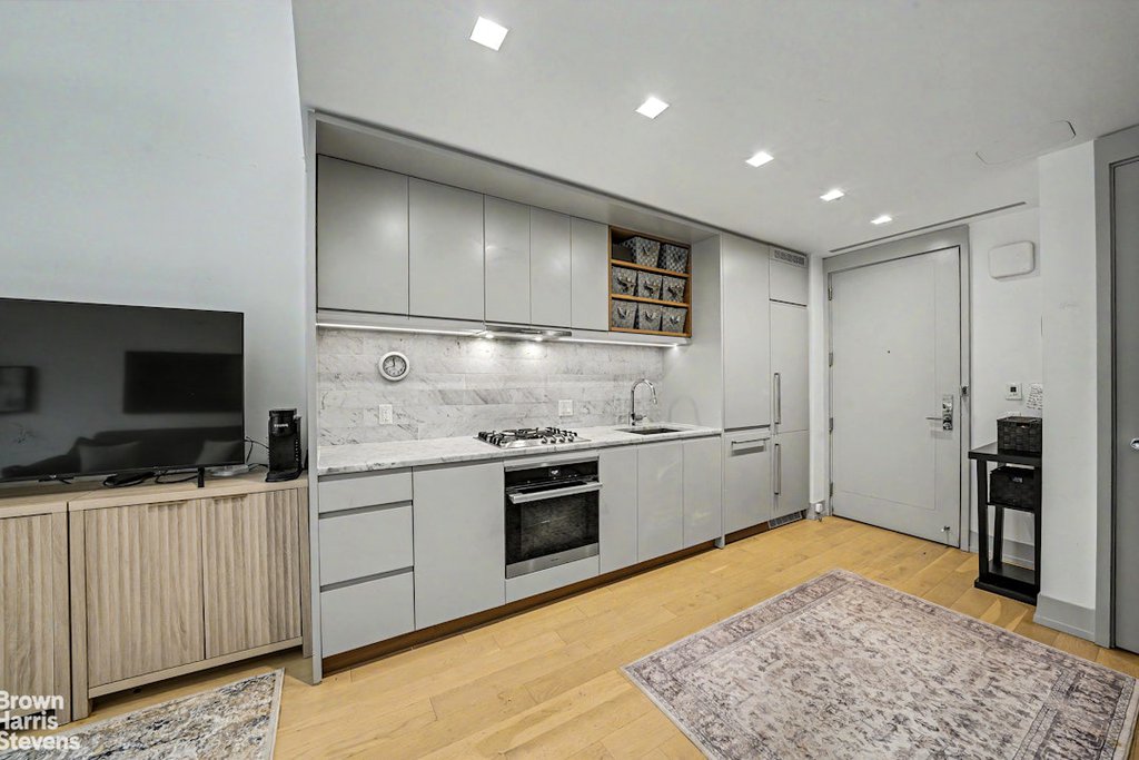 550 Vanderbilt Avenue, Unit 203 photo 3
