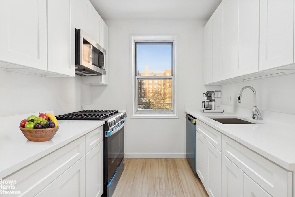 3701 Henry Hudson Parkway, Unit 3B photo 7