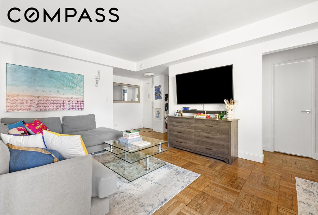 200 East 36th Street, Unit 8A photo 6