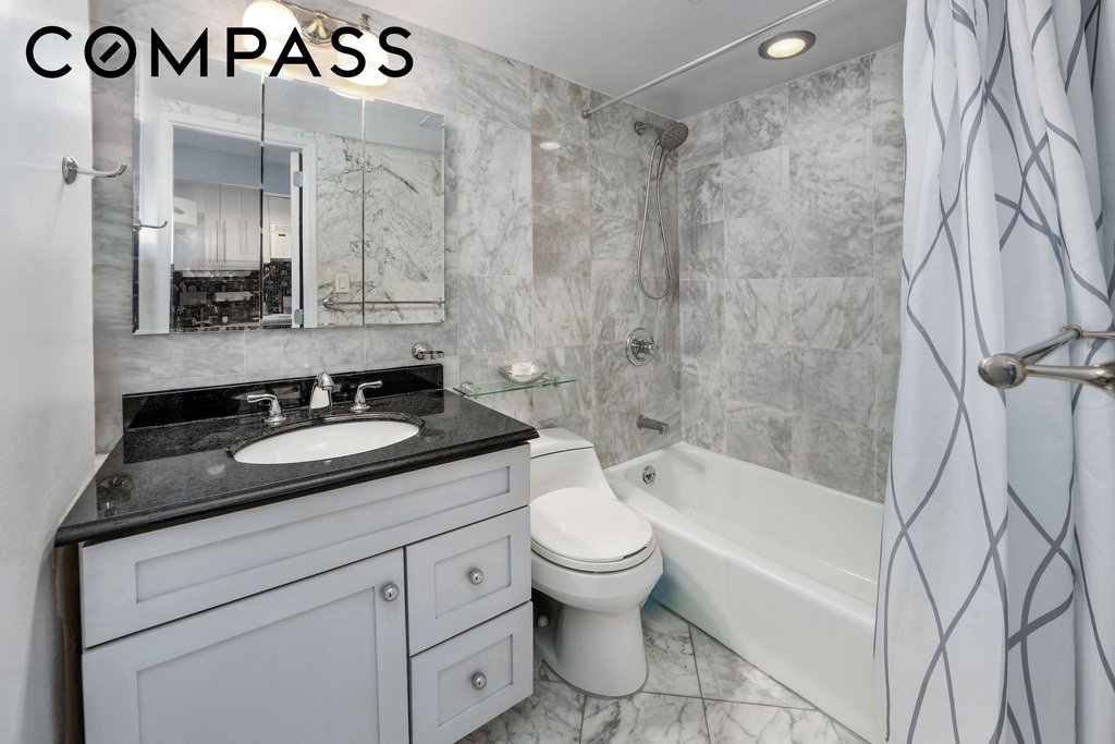 425 East 78th Street, Unit PH6A photo 5