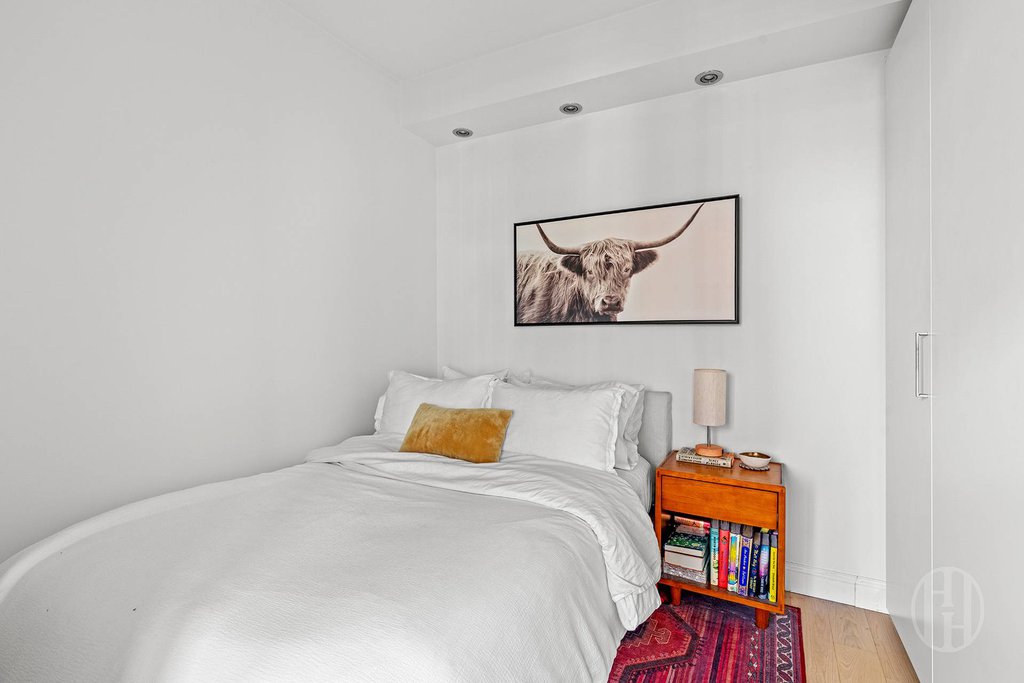 520 West 23rd Street, Unit 11D photo 6